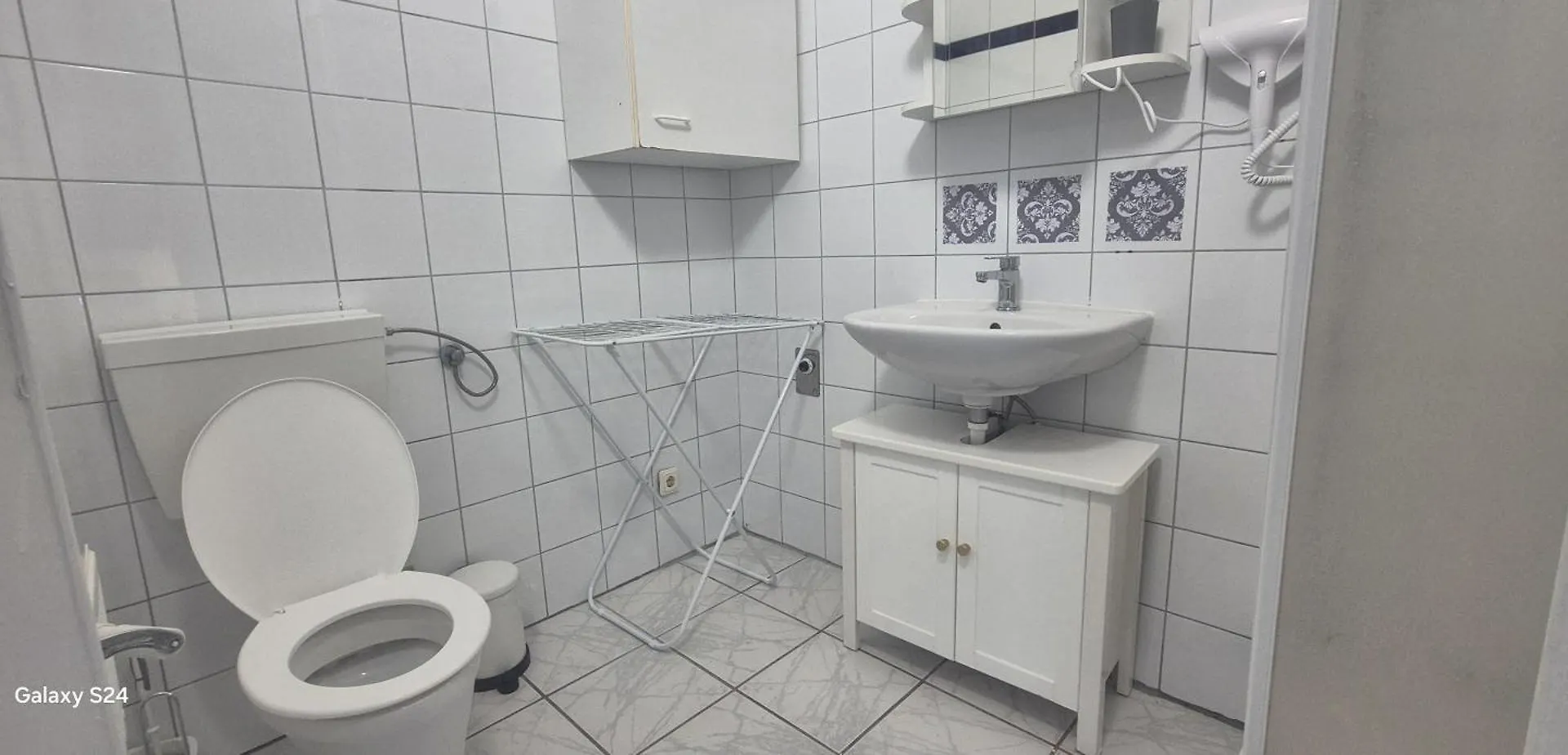 Spacious & Central 2Br Apt Ideal For Long Stays ウィーン アパート
